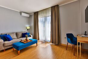 Lusso Mare by Aycon