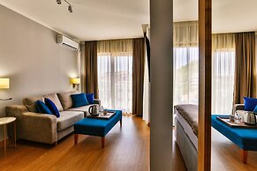 Lusso Mare by Aycon