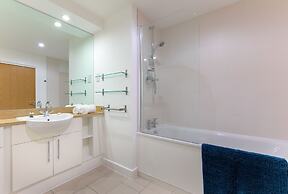 Bright Comfy 2 bed in trendy Dalston