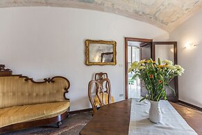 San Mamolo Retreats