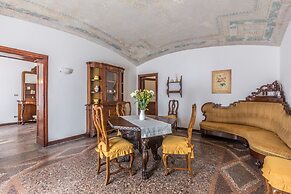 San Mamolo Retreats