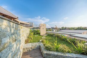 The Ocean Views Luxury Villas & Apartment