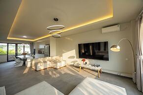The Ocean Views Luxury Villas & Apartment