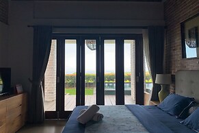 The Ocean Views Luxury Villas & Apartment