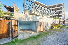 The Ocean Views Luxury Villas & Apartment