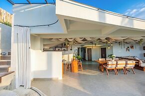 The Ocean Views Luxury Villas & Apartment