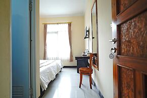 Saung Balibu Hotel