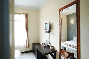 Saung Balibu Hotel