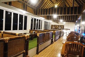 Saung Balibu Hotel