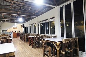 Saung Balibu Hotel