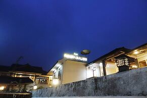 Saung Balibu Hotel