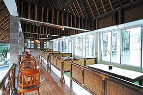 Saung Balibu Hotel