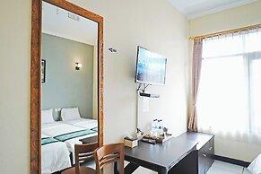 Saung Balibu Hotel