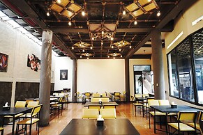 Saung Balibu Hotel
