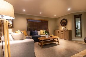 Atlantic Bay Lodge