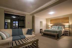 Atlantic Bay Lodge