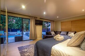 Atlantic Bay Lodge