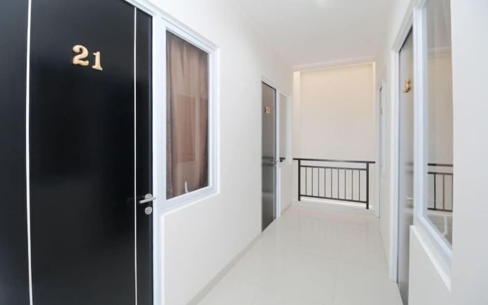 Kamar Keluarga Tanah Abang