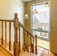 Chandelier Pension