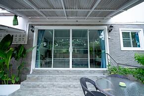 Baan Waru Seaview