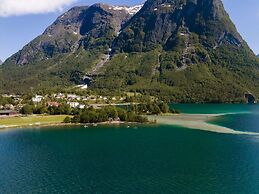 Vollsnes Feriehus Stryn