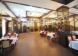 Royal Hotel