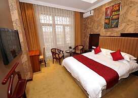 Royal Hotel