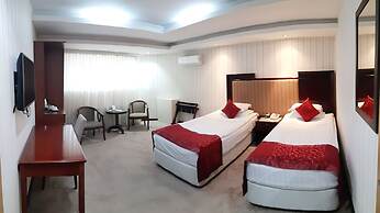 Royal Hotel