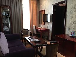 Royal Hotel