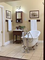 The Kimberley Club Guesthouse