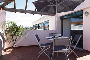 Wondrous Terrace Apartment in Cascais