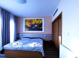 AIR Hotel