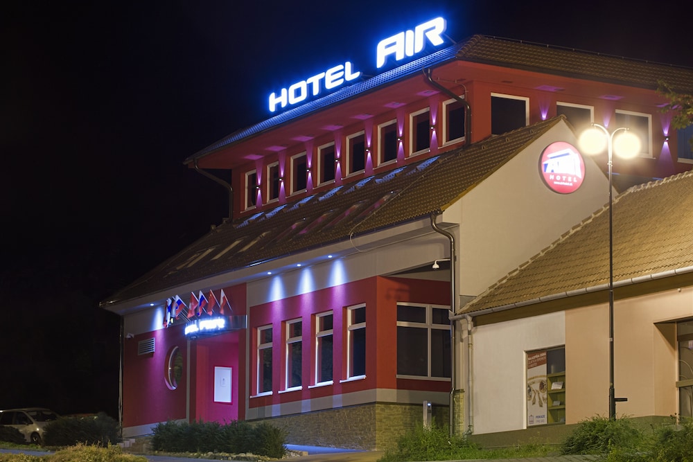 AIR Hotel