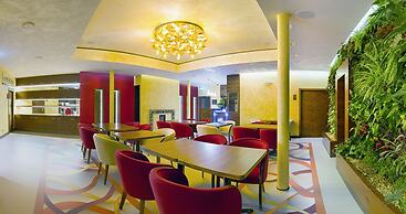 AIR Hotel