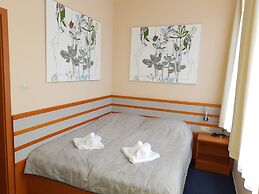 AIR Hotel