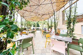 Hotel Harmonia by Dukley