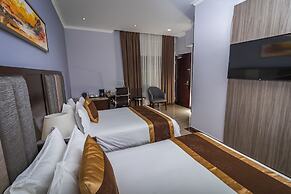Hotel City Plaza & Suites