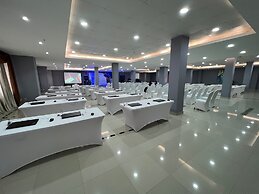 Hotel City Plaza & Suites