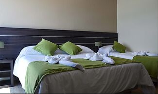 Hotel Oscar Lescano