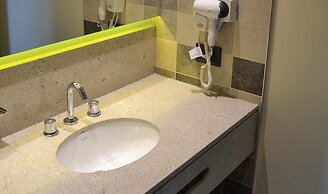 Hotel Oscar Lescano