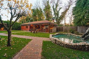 Brook Barn with Sauna & Hot Tub