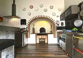 Lost & Found - Guesthouse & Suites