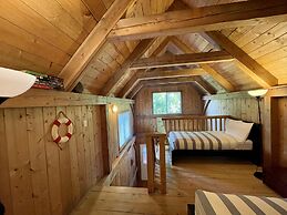 Black Bear Cottage