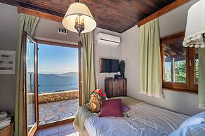 Rock Dandy Deluxe Chalet | Fireplace & Sauna
