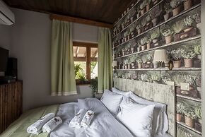 Rock Dandy Deluxe Chalet | Fireplace & Sauna