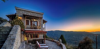 Rock Dandy Deluxe Chalet | Fireplace & Sauna