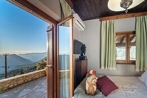 Rock Dandy Deluxe Chalet | Fireplace & Sauna