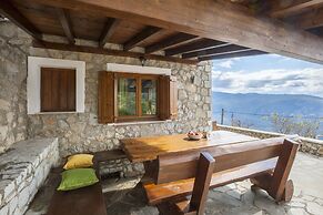 Rock Dandy Deluxe Chalet | Fireplace & Sauna