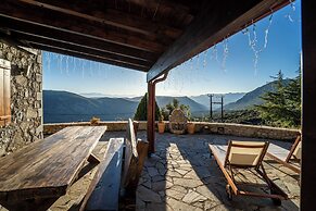 Rock Dandy Deluxe Chalet | Fireplace & Sauna
