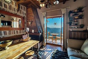 Rock Dandy Deluxe Chalet | Fireplace & Sauna